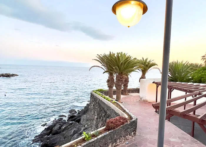 Alcamar Habitacion Privada Con Las Areas De Sala, Cocina Y Bano Que Se Comparten Cerca Al Mar!