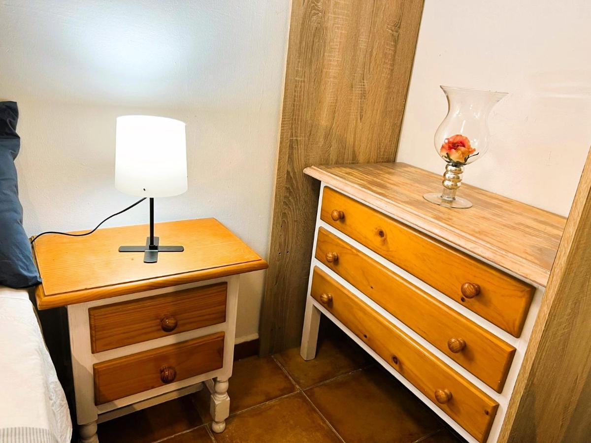 Homestay Alcamar Privada Con Areas De Sala, Cocina Y Bano Que Se Comparten Cerca Al Mar! *