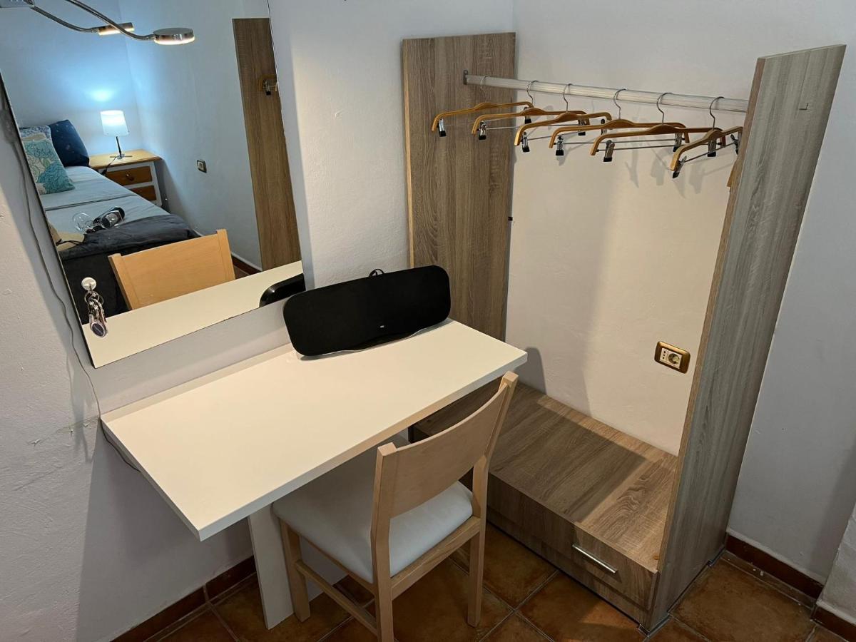 Alcamar Privada Con Areas De Sala, Cocina Y Bano Que Se Comparten Cerca Al Mar! * Alcala (Tenerife)