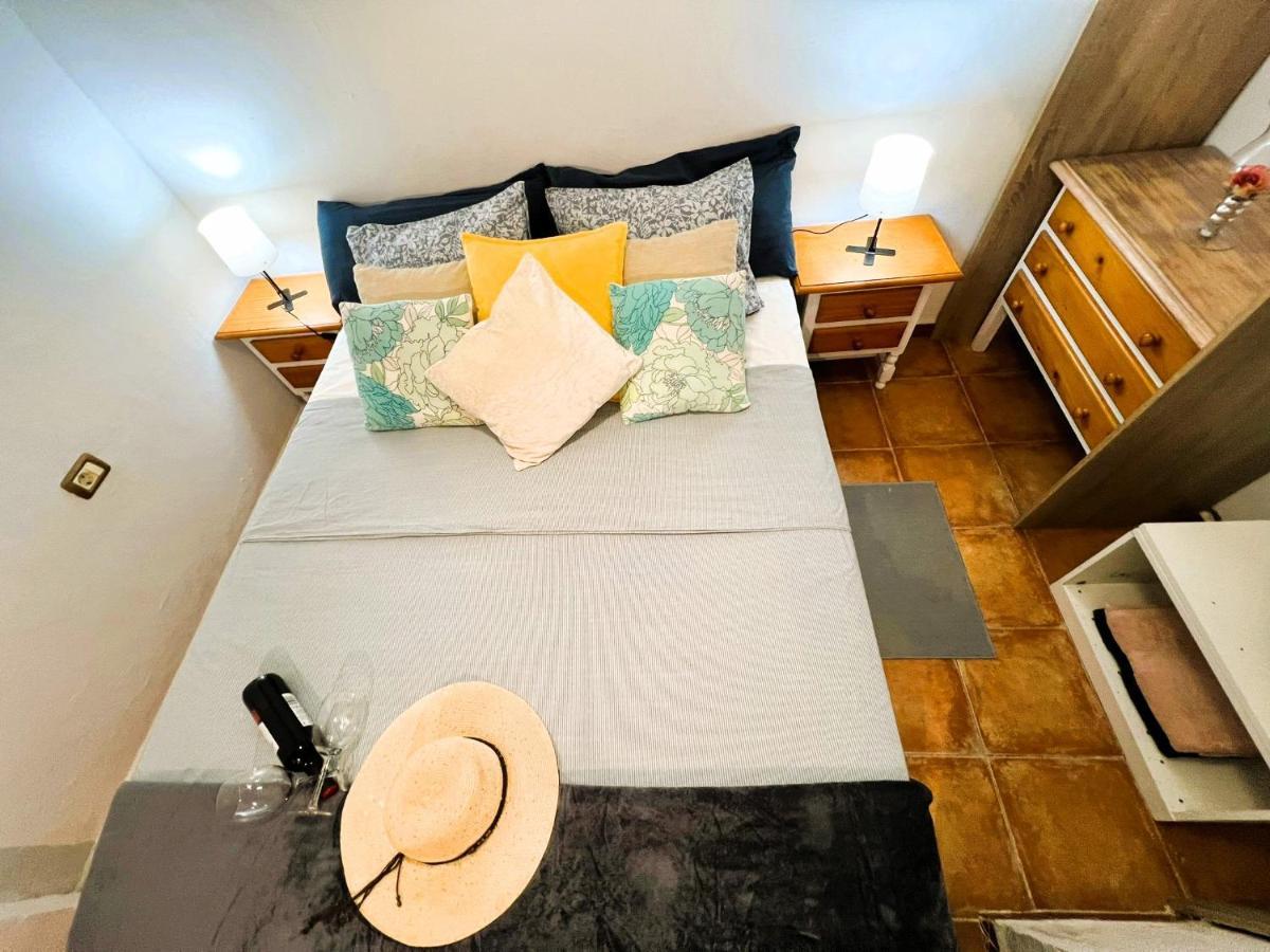 Alcamar Privada Con Areas De Sala, Cocina Y Bano Que Se Comparten Cerca Al Mar! Alcala (Tenerife)