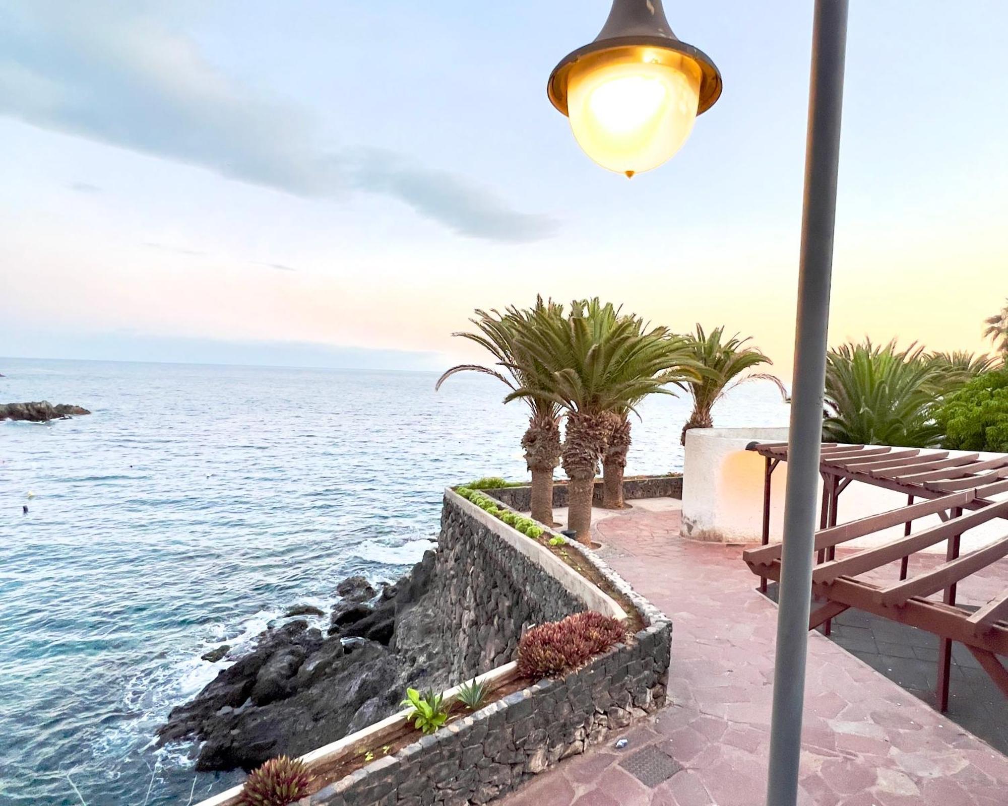 Homestay Alcamar Privada Con Areas De Sala, Cocina Y Bano Que Se Comparten Cerca Al Mar! *