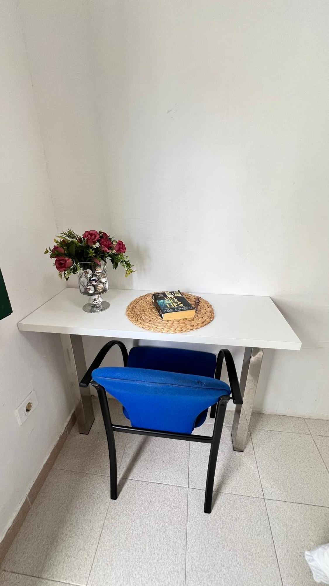 Homestay Alcamar Privada Con Areas De Sala, Cocina Y Bano Que Se Comparten Cerca Al Mar!